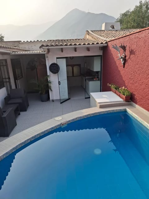 House | 3 bedrooms, high-speed internet
