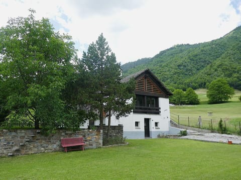 House, Cottage, Rural Area, Human Settlement, Home, Farmhouse, Lawn, Yard, Village