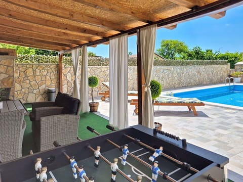 Residential Area, Apartment, Estate, Resort, Mansion, Balcony, Villa, Swimming Pool
