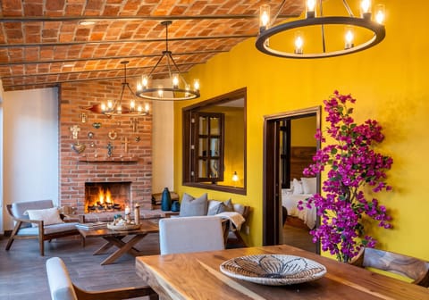Chalet | Dining