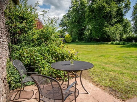 Large enclosed garden to enjoy sitting outside and relaxing