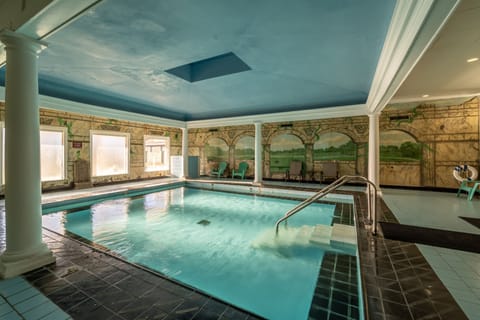 Indoor pool, outdoor pool, sun loungers