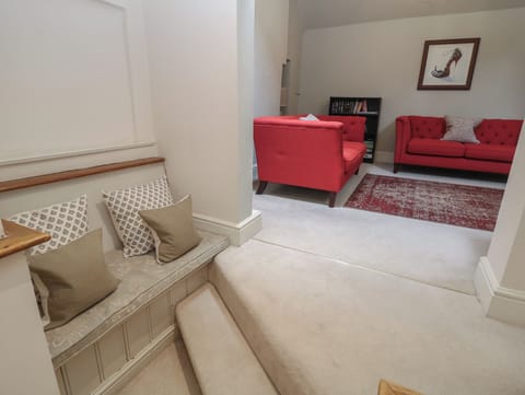 Cottage | Interior