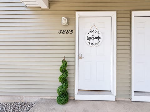 A cheerful space to gather, lounge, and stay awhile.