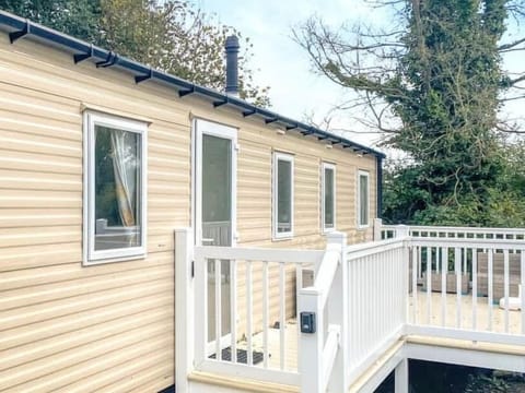 Welcome Deck