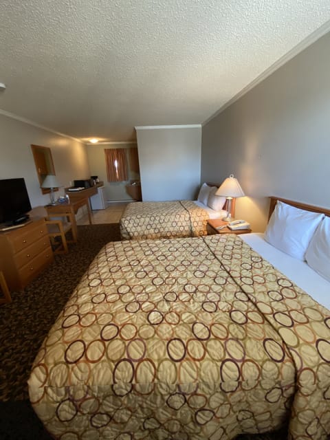 Deluxe Room, 2 Double Beds | Iron/ironing board (on request), rollaway beds (surcharge), WiFi (free)