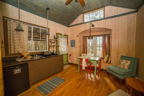 Cabin (MoonShadow) | Living area