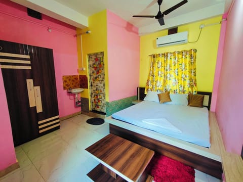 Comfort Double Room, Balcony, Park View | Desk, laptop workspace, WiFi (free)