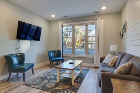 Traverse City Vacation Rental | 2BR | 2BA | Step-Free Access | 864 Sq Ft
