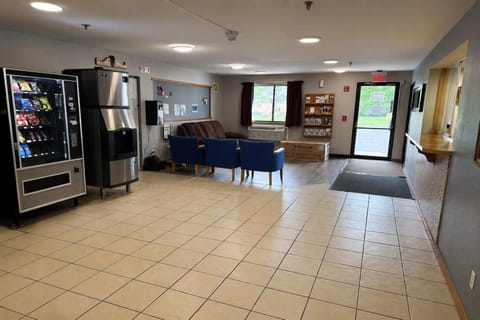 Entrance / Reception