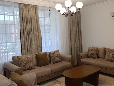Comfort Apartment, Balcony, City View | Living area