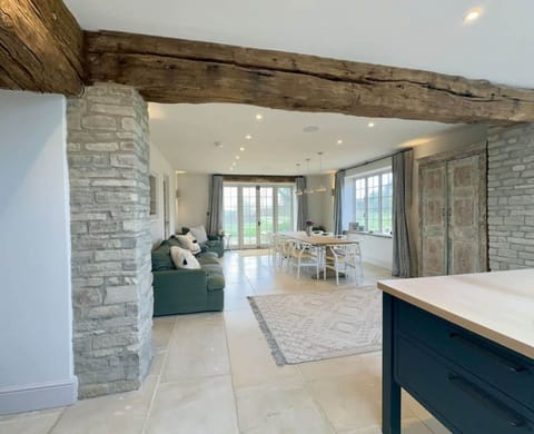 House | 6 bedrooms