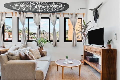 Apartment, City View | Living area
