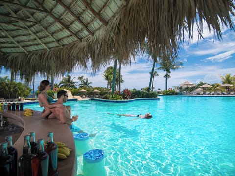 Deluxe Studio Suite, Balcony | Pool | 12 outdoor pools