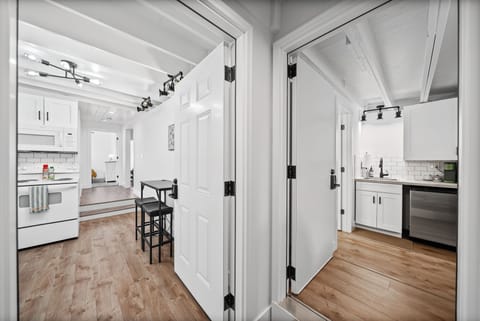 Apartment, Multiple Beds, Kitchen, Garden View (Vanessa (Plumb Line Coffee)) | Private kitchen