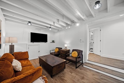 Apartment, 2 Queen Beds, Kitchen, Garden View (2BD (Plumb Line Coffee)) | Living area