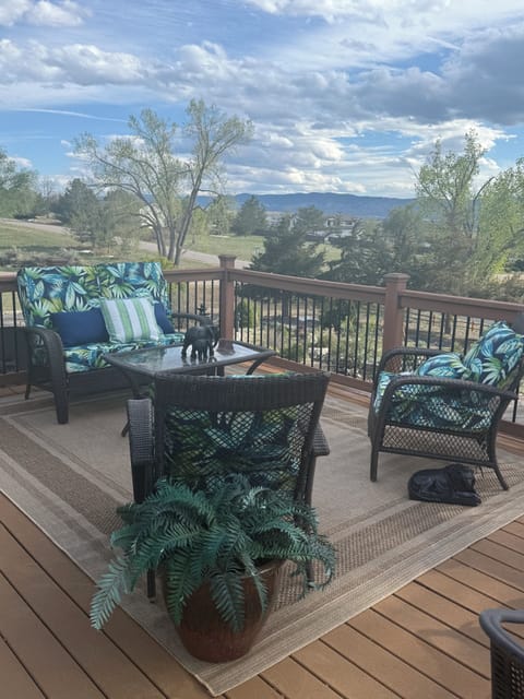 Outdoor Patio Mountain View’s