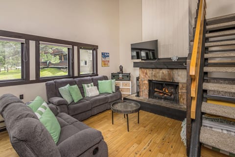 Welcome to The Overlook at Glacier Condos!