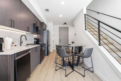 Condo, Multiple Beds, Pool View (634 Cent pky - 1202) | Private kitchen