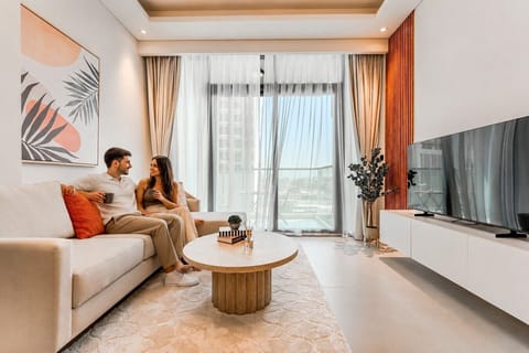 0-Living Area- Main Photo