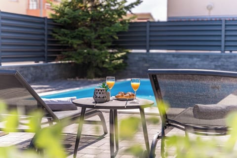 Standard House, 5 Bedrooms, 2 Bathrooms (S Villa with Pool, Jacuzzi & Gym) | Pool | Seasonal outdoor pool