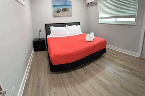 Spacious private bedroom with King Bed and closet space