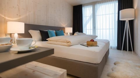 Double Room | In-room safe, desk, blackout drapes, soundproofing