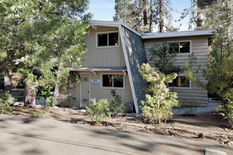 Family and friends will love spending time outside surrounded by nature and the beauty of the Peak Lane Gambrel