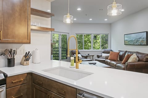 Condo, 2 Bedrooms | Interior