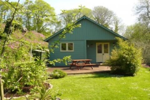 Woodcutters front view of cabin