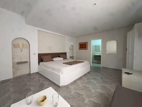 Basic Room | WiFi (free), bed sheets
