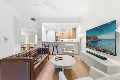 Condo, Multiple Beds, Garden View (Neverland Hideaway) | Living area