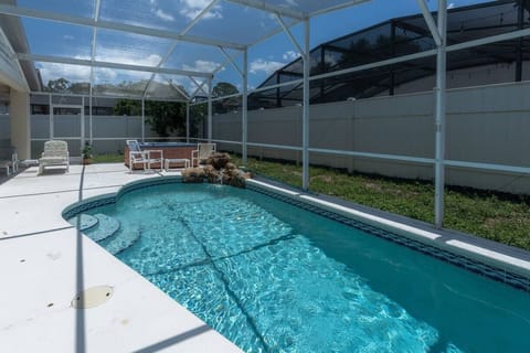 Basic Villa | Pool