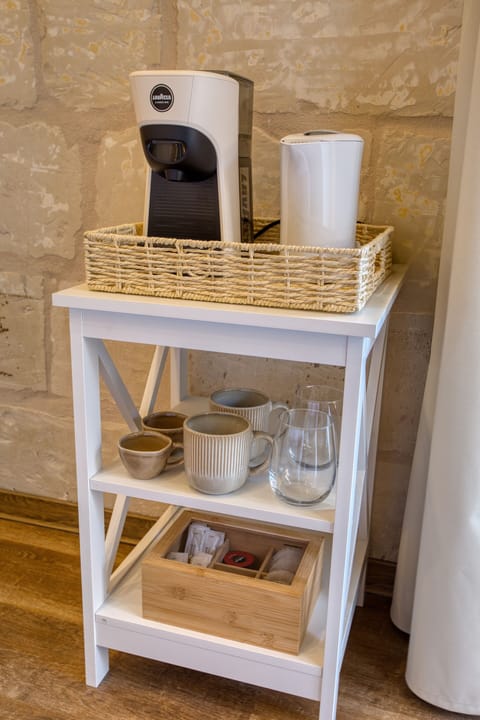 Superior Double Room, Ensuite | Food and drink