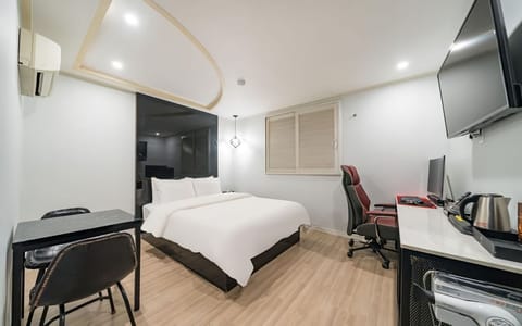 Standard Double Room, 1 Queen Bed, City View | Desk, laptop workspace, WiFi (free)
