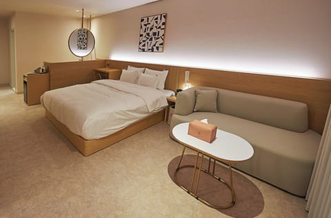 Basic Double Room | Desk, WiFi (free)
