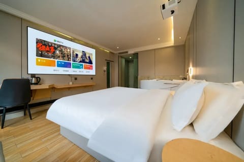 Superior Double Room, City View | Laptop workspace, WiFi (free)
