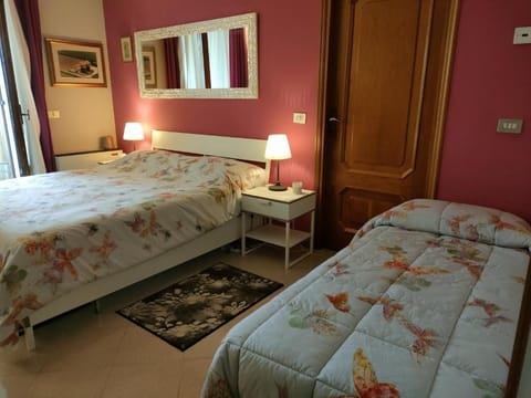 Apartment, Balcony, Courtyard View | WiFi (free)