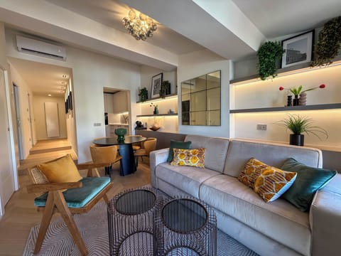 Apartment (2 Bedrooms) | Living area | TV