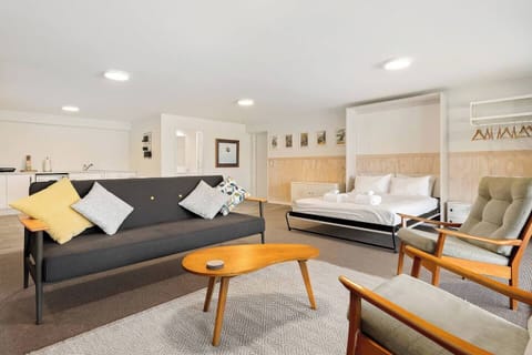 lounge with mid-century retro feel