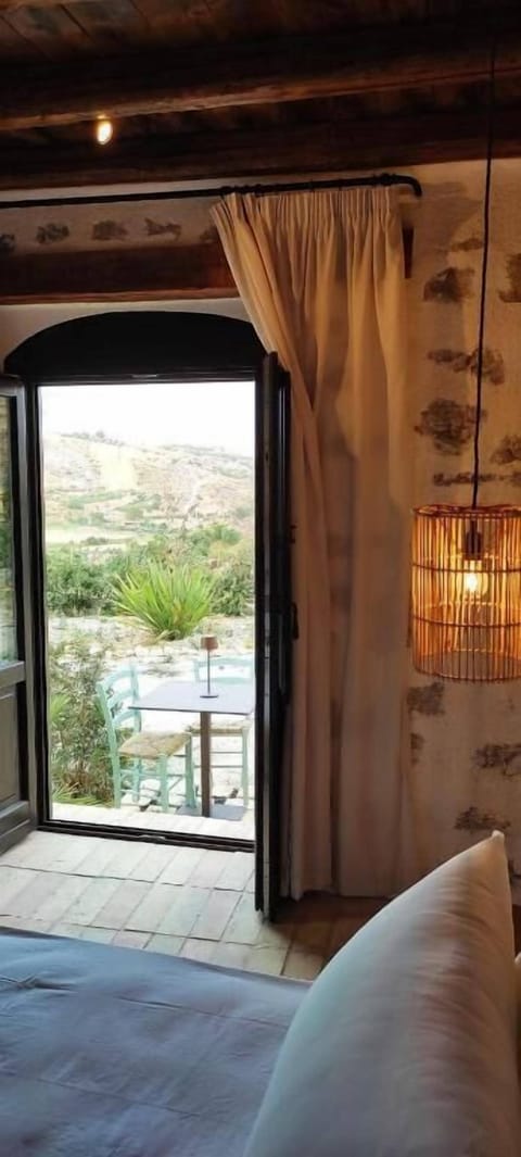 Deluxe Double or Twin Room, Garden View, Ground Floor | Interior