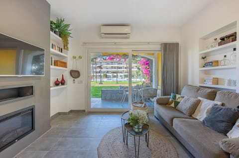 Apartment with pool in Marbella
