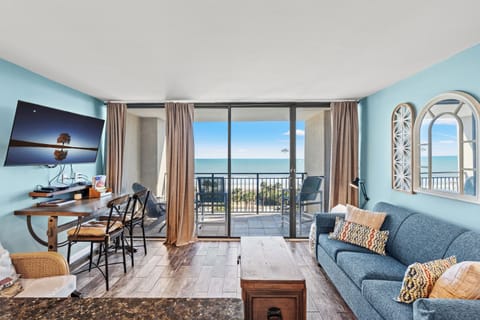 Condo, 1 Bedroom, Balcony, Ocean View (606) | Living area | TV