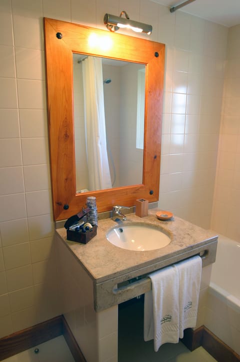 Free toiletries, hair dryer, bidet, towels