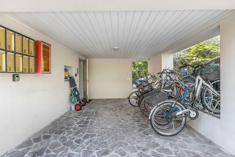 Standard Apartment, 1 Bedroom, Lakeside (Blu Gem Modern) | Property grounds