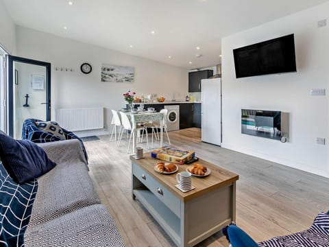 A lovely modern barn conversion, offering a peaceful setting and easy links to the rest of Cornwall