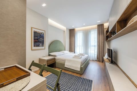 Bedroom with a double bed