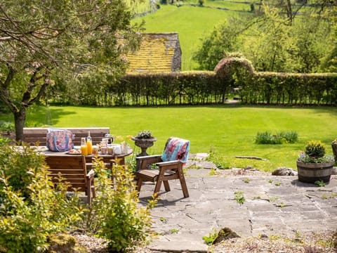 Immerse yourself in real life country living