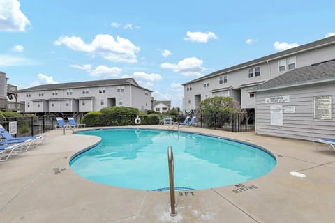 Turtle Cove Community Pool