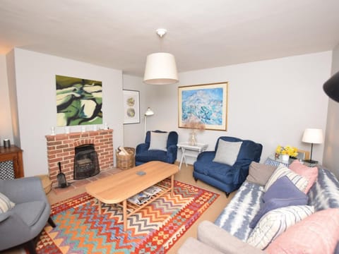 A good size lounge for the whole family 